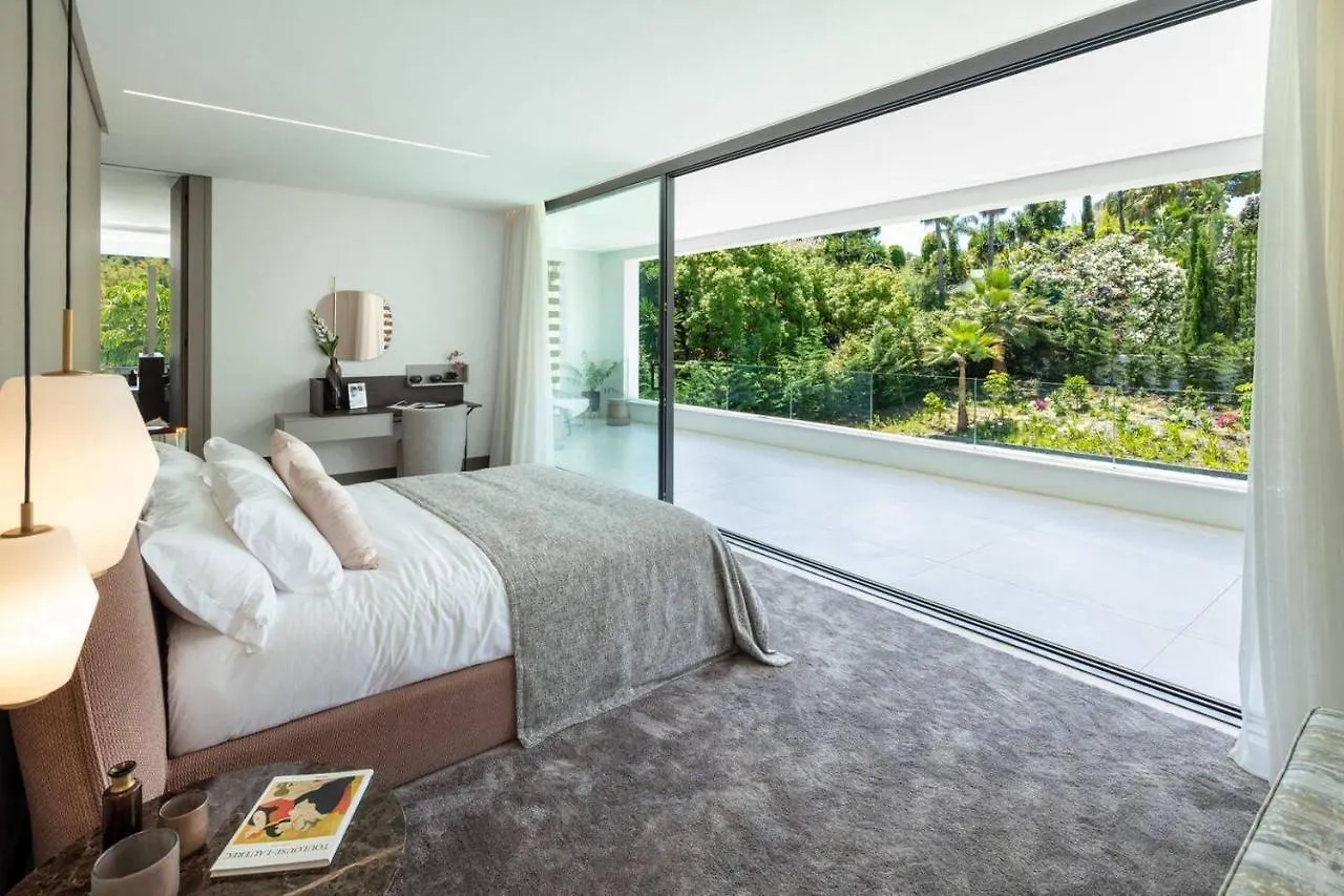 Daire Newly Built 6 Bdrm Luxury Villa In Nueva Andalucia Marbella İspanya