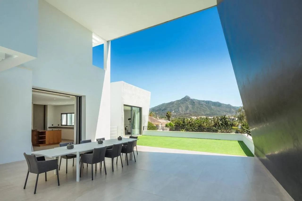 Newly Built 6 Bdrm Luxury Villa In Nueva Andalucia Marbella