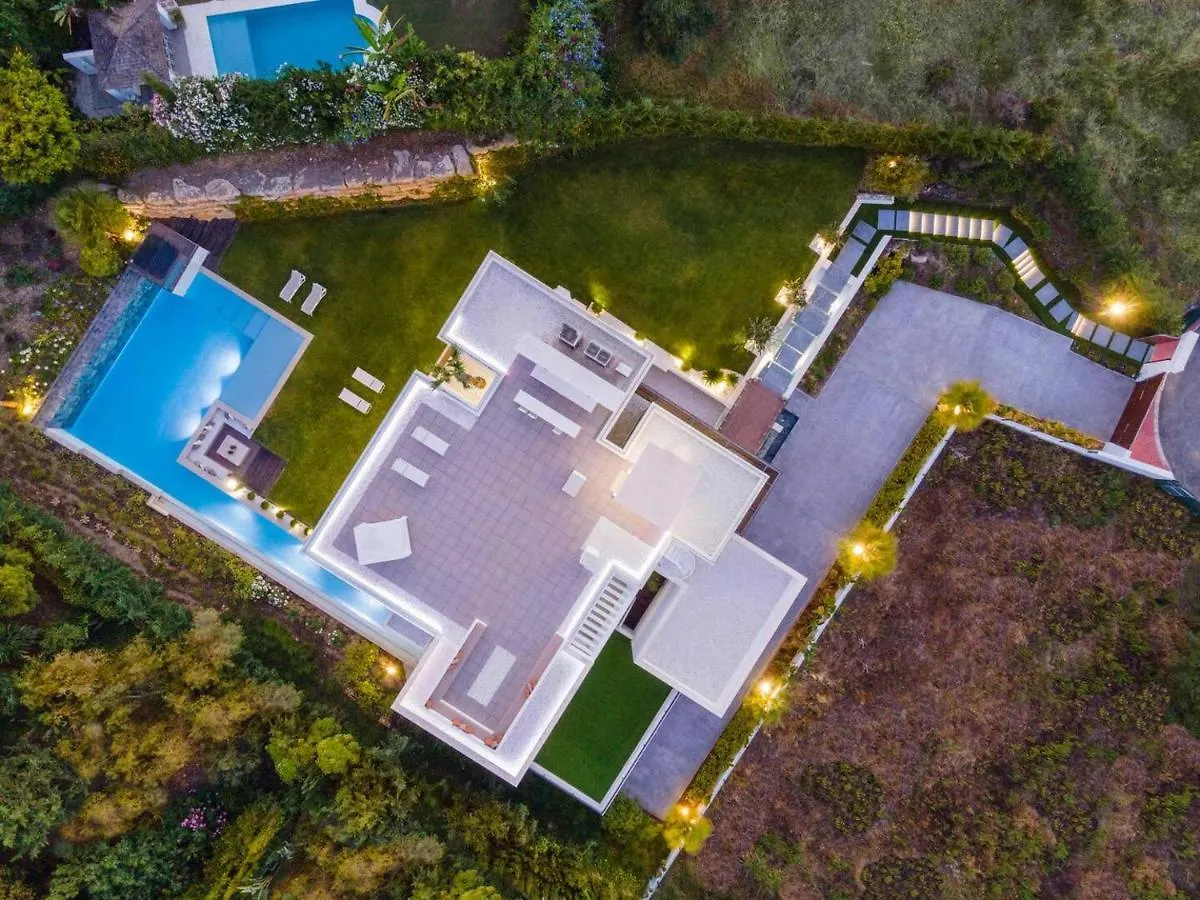 Newly Built 6 BDRM Luxury Villa in Nueva Andalucía Marbella